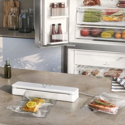VacuumSealer_Kitchen_Preservation_Electrolux_1000x1000_