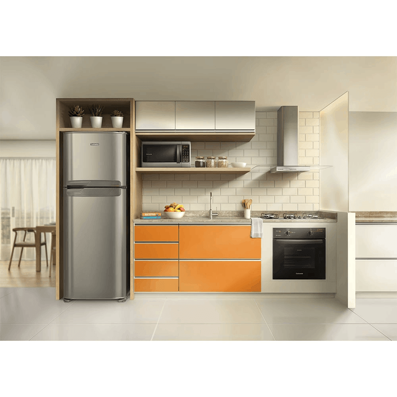 Imagem-3D-de-uma-cozinha-com-moveis-sob-medida-e-eletrodomesticos-da-Continental-como-geladeira-frost-free-prata-micro-ondas-prata-cooktop-forno-embutido-e-coifa-de-parede.-