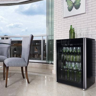 Cervejeira-100L-Electrolux-BEER-1_Angulado_Prateleiras_9