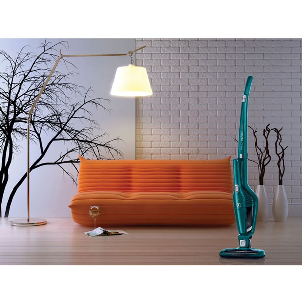 Aspirador_de_Po_Vertical_Electrolux_ERG22_Detalhe6