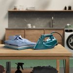 Steam_Iron_ESI80_PineGreen_Perspective_C_Electrolux-1000x1000