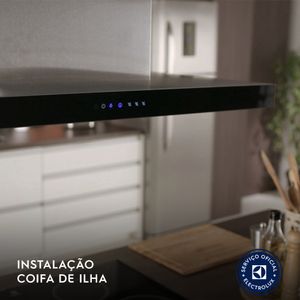 Instalação de Coifa de Ilha Electrolux