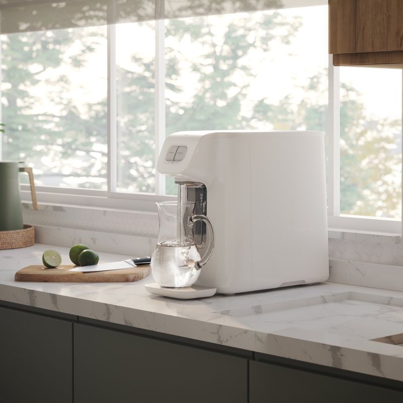 WaterPurifier_PC01B_Environment_Square_Electrolux_Portuguese---Copia-1000x1000