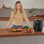 Airfryer_EAF15_Kitchen_RitaLobo_Electrolux_1000x1000-1000x1000