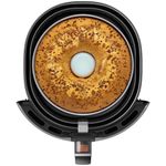 Airfryer_EAF50_BasketTopView_Cake_Print_Electrolux_portuguese-1000x1000