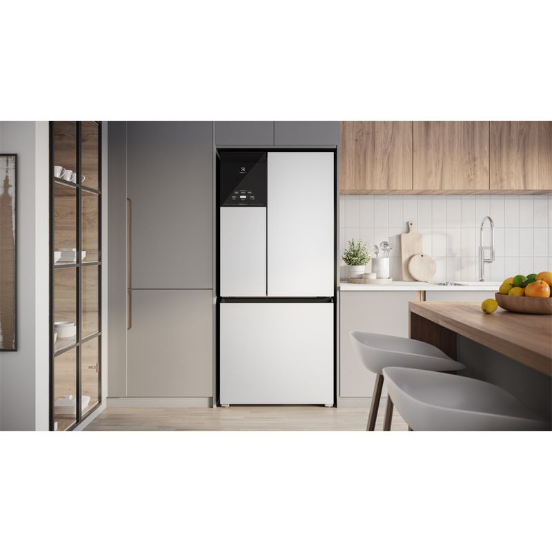 Refrigerator_IM8_Environment_Electrolux_Portuguese