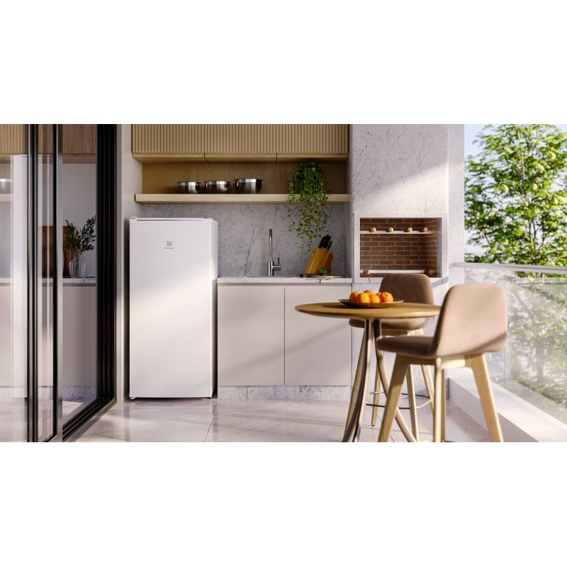 Refrigerator_Faraday_FEI19_Enviroment_Electrolux_Portuguese-4500x2531