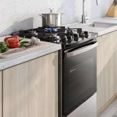 Cooker_FE4GG_Kitchen_Square_Electrolux_Portuguese-1000x1000.raw
