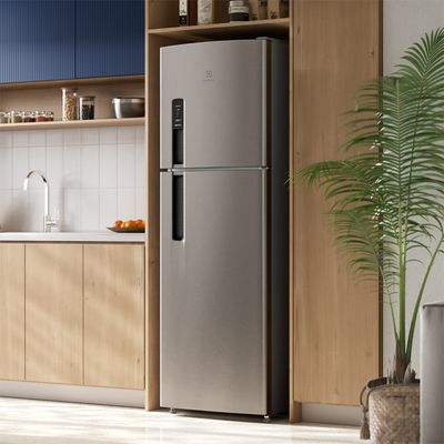 Refrigerator_TF44S_Environment_Square_Electrolux_Portuguese-1000x1000.raw
