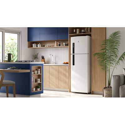 Refrigerator_TF41_Electrolux_Environment_Portuguese-1000x563.raw