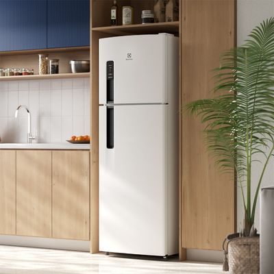 Refrigerator_TF41_Environment_Square_Electrolux_Portuguese-1000x1000.raw
