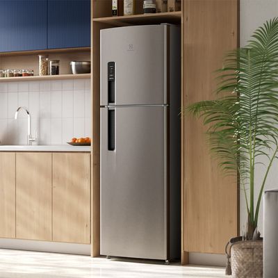 Refrigerator_TF44S_Environment_Square_Electrolux_Portuguese-1000x1000.raw