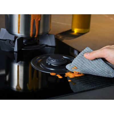 Cooktop_KE4GF_EasyClean_2_Electrolux_Portuguese-1000x749.raw