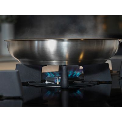 Cooktop_KE4GF_VerticalFlame_Electrolux_Portuguese-1000x750.raw