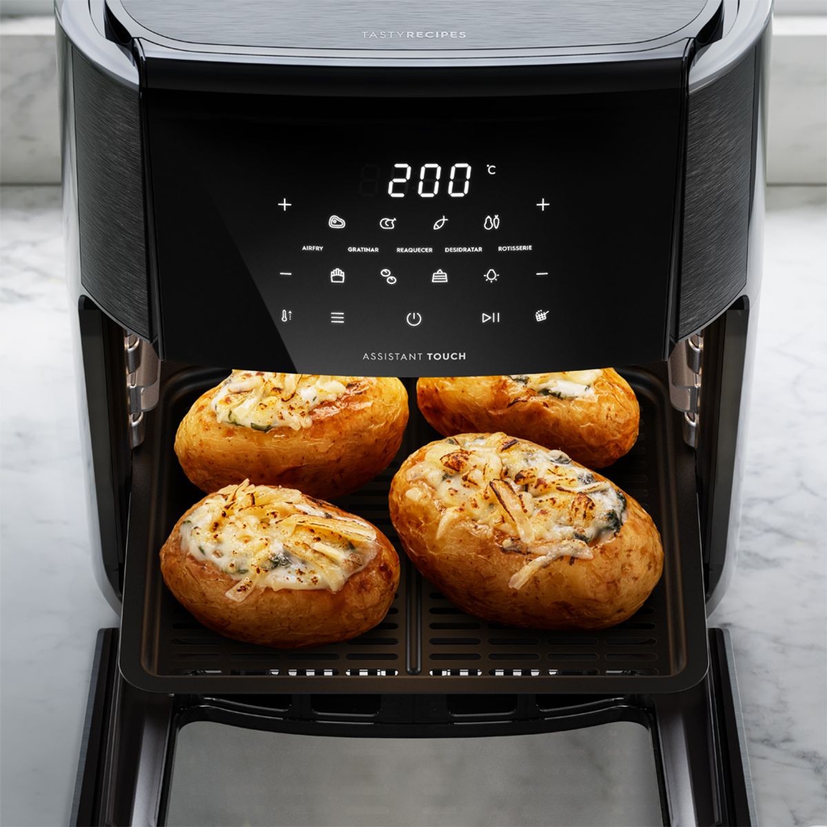Airfryer_EAF90_Feature_Gratin_Electrolux_Portuguese-1000x1000.raw