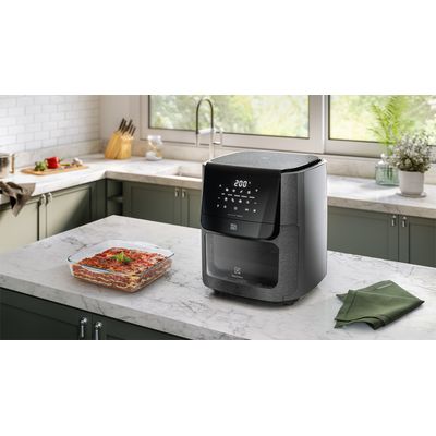 Airfryer_EAF90_Kitchen_Electrolux_Portuguese-1000x563.raw