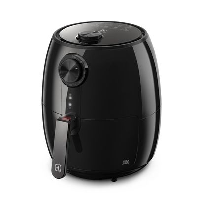 Airfryer_EAF15_Perspective_Electrolux-1000x1000