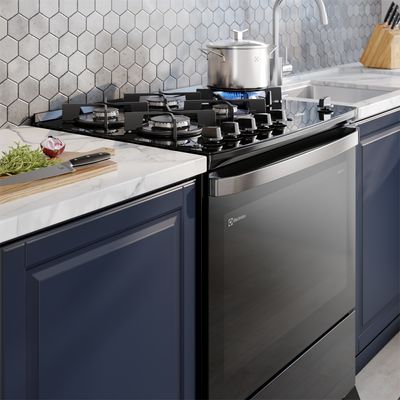 Cooker_FE5CB_Environment_Square_Electrolux_Portuguese-1000x1000.raw