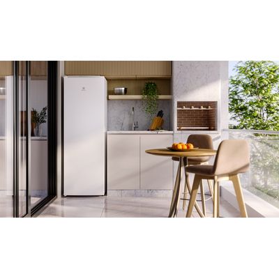 Refrigerator_Faraday_FEI27_Enviroment_Electrolux_Portuguese-1000x563.raw