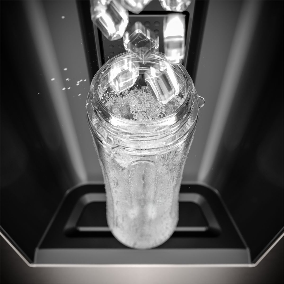 Refrigerator_Ice-and-Water_Electrolux_Portuguese-1000x1000.raw