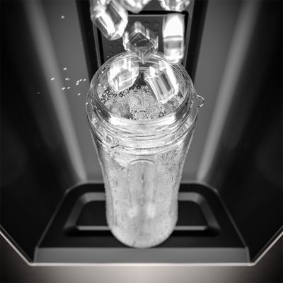 Refrigerator_Ice-and-Water_Electrolux_Portuguese-1000x1000.raw