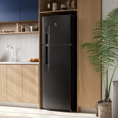 Refrigerator_TF41B_Environment_Square_Electrolux_Portuguese-1000x1000.raw
