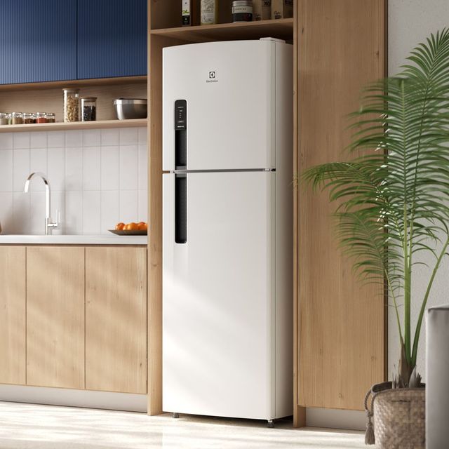 Geladeira Electrolux Frost Free 400L AutoSense Inverter Duplex