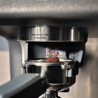 Maquina_Cafe_ECM90_Moedor_Electrolux_Portuguese_-1000x1000