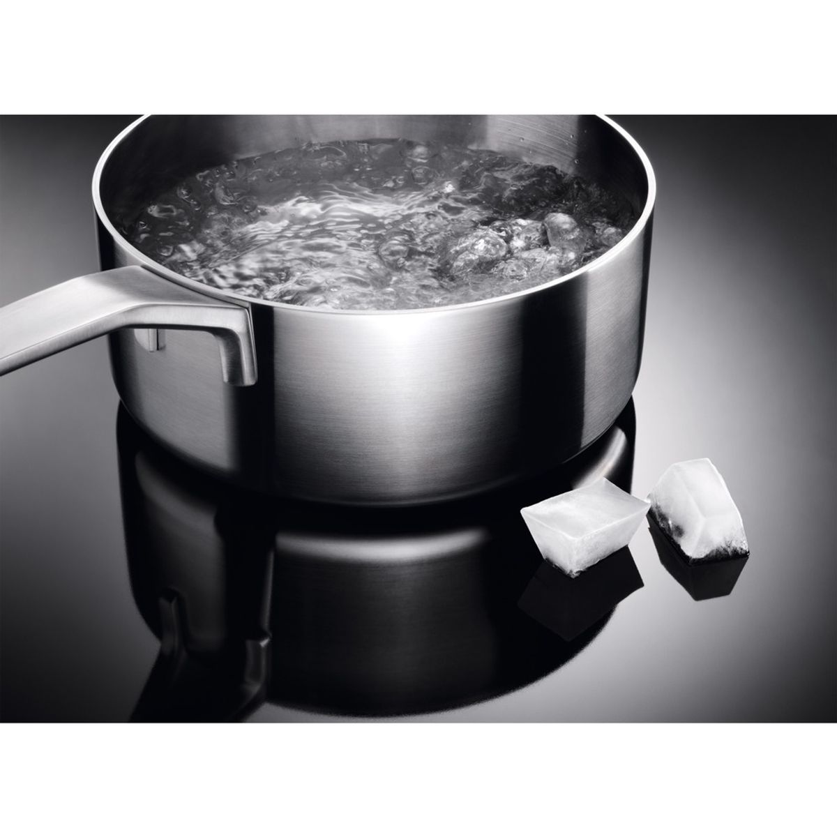 Cooktop_IE4DS_Safety_Electrolux_Portuguese-1000x1000