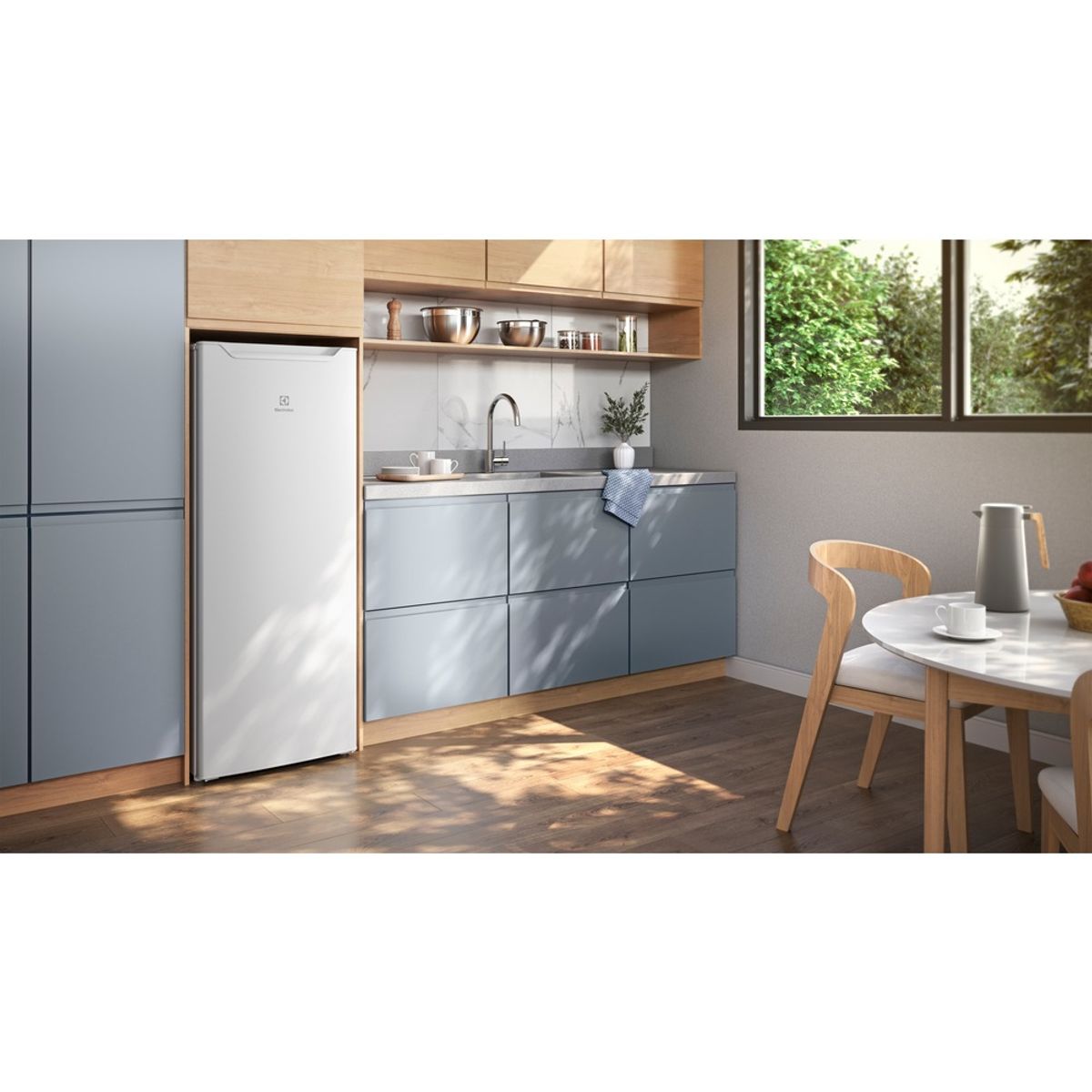 Refrigerador_RE21_WHITE_Environment_Electrolux_Portuguese-1000x1000