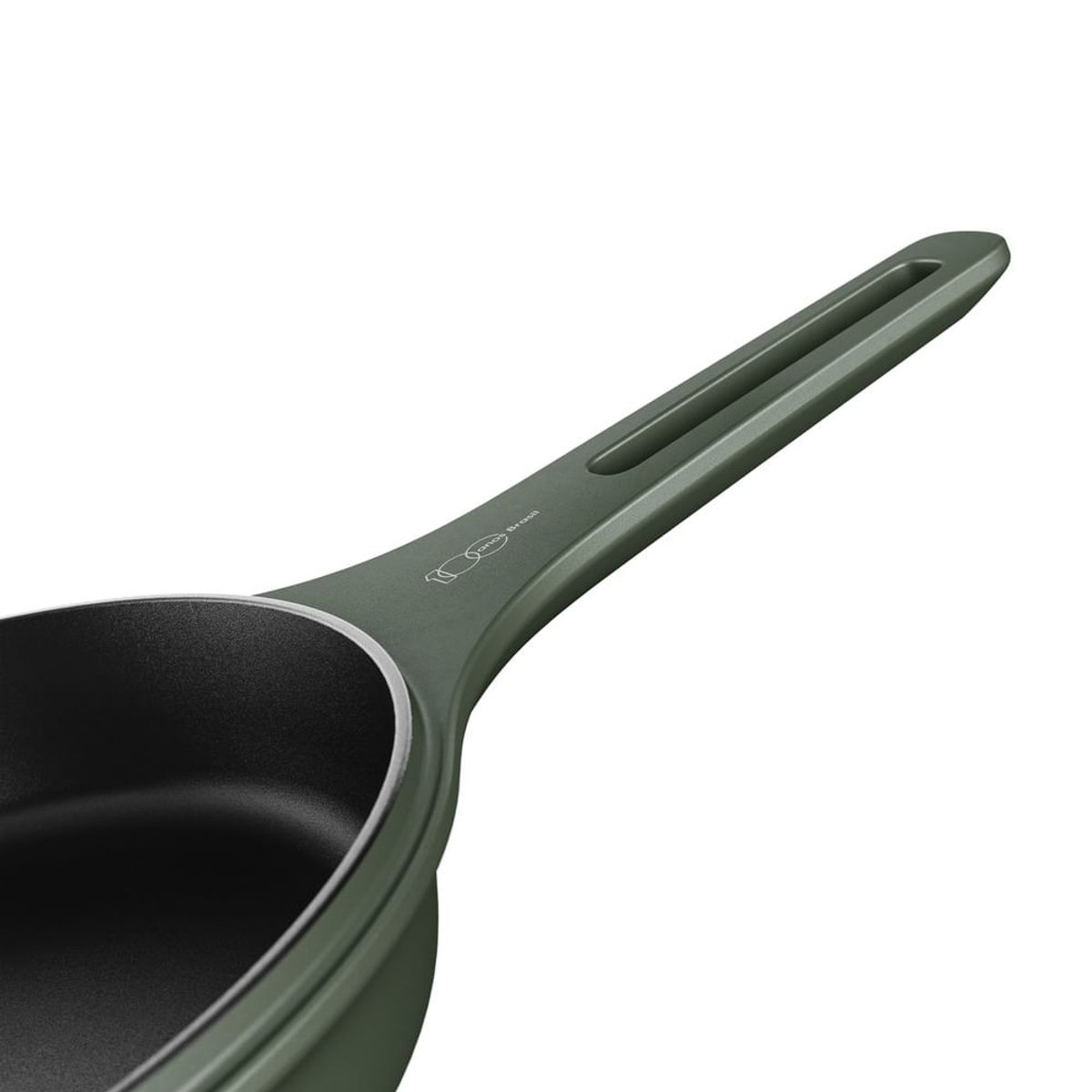 Celebration_IRON_PANS_Cabo_Frigideira_Electrolux_Portuguese-1000x1000