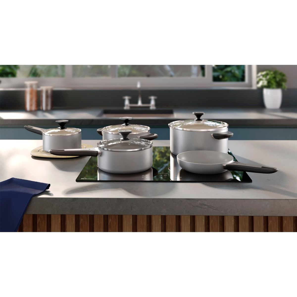 Ceramic-Coating_ECPA51_Environment_No-Food_Wide_Electrolux_Portuguese-1000x1000
