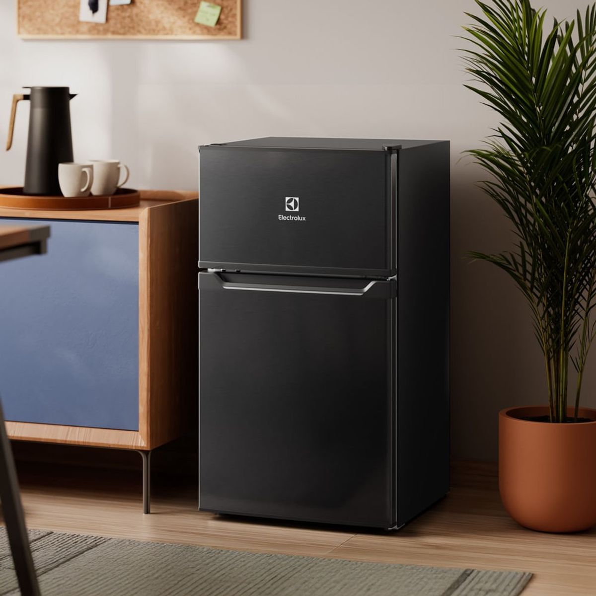 Refrigerator_EMD1B_Environment_Square_Electrolux_Portuguese-1000x1000