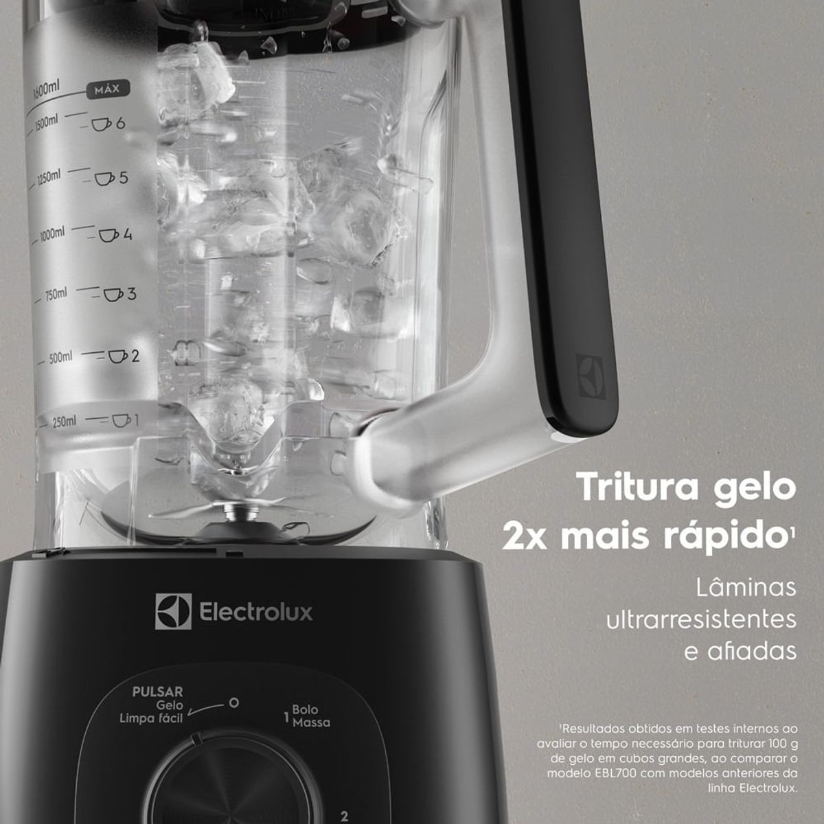 Blender_EBL700_IceCrushing_Electrolux-1000x1000